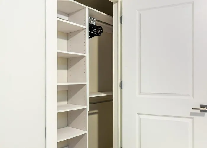 Landing Modern With Amazing Amenities * Pittsburgh